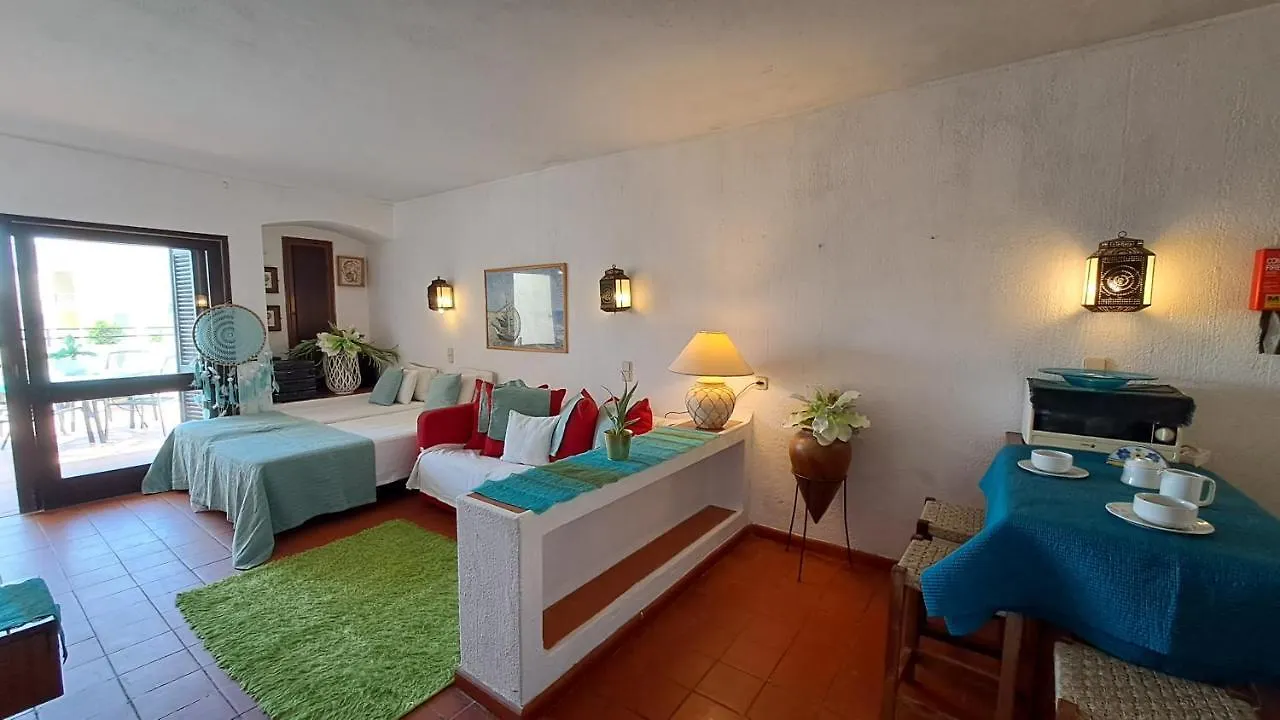 Albufeira Tradicional Beach Apartment 0*,